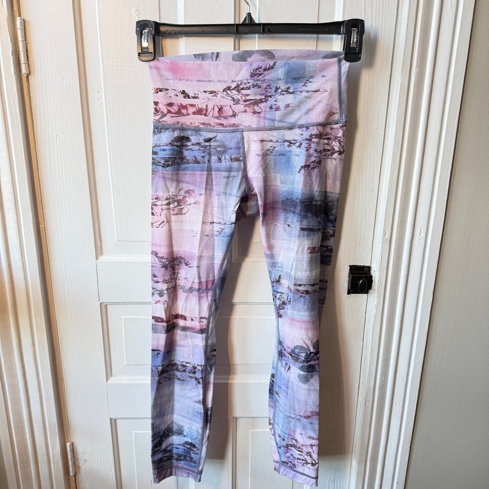 Lululemon Women's Size 6 Printed High Waisted Wunder Under Cropped Leggings